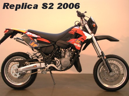 Photo Aprilia MX 125 2T SuperMotard E2 2004-2006 (EMEA)