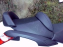 Kit dosseret passager Peugeot Satelis 1 noir (couture rouge)