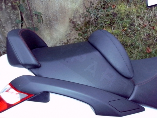 Peugeot Kit dosseret passager PEUGEOT Satelis 1 noir (couture rouge)